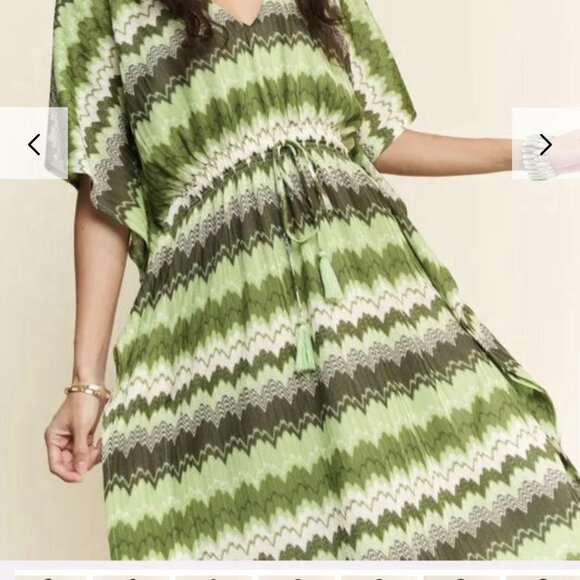 Davi & Dani Green Wavy Knit Design, Tie Waist Dress,Flowy Sleeve SZ X-Large Boho - Picture 12 of 13